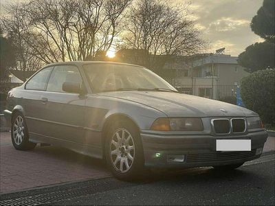 Usata BMW 318 140 CV (102 kW) 1995 Coupé