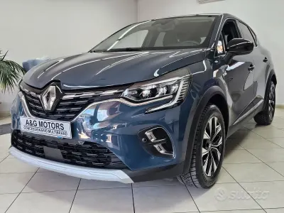 Usata Renault Captur Techno 91 CV (66 kW) 2024 Blu SUV