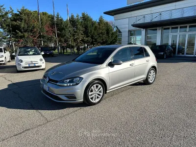 Usata VW Golf VII Business 131 CV (96 kW) 2017 Nero Berlina