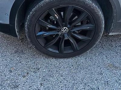 Usata VW T-Roc 150 CV (110 kW) 2023 Grigio SUV