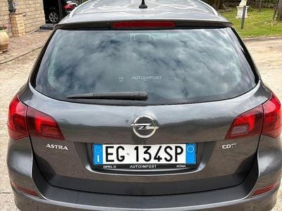 Usata Opel Astra S 125 CV (91 kW) 2011 Grigio Station wagon