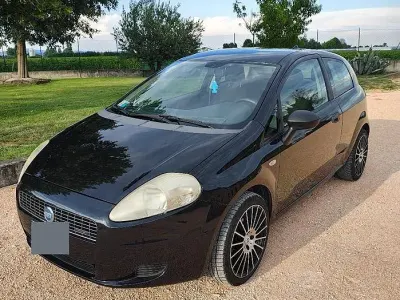 Usata Fiat Grande Punto 75 CV (55 kW) 2007 Nero Utilitaria