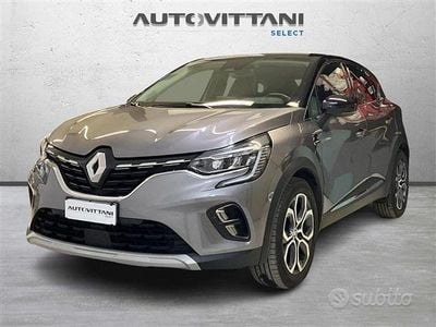 Usata Renault Captur Techno 101 CV (74 kW) 2023 Grigio scuro SUV