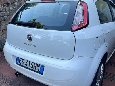 Usata Fiat Grande Punto 86 CV (63 kW) 2013 Bianco Utilitaria
