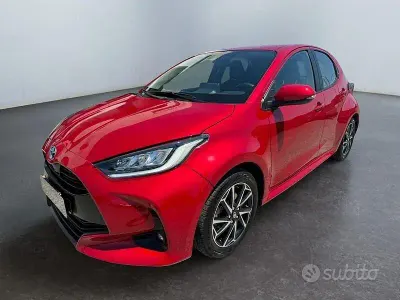 Usata Toyota Yaris Hybrid Trend 116 CV (85 kW) 2022 Rosso Berlina