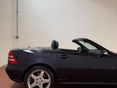 Usata Mercedes SLK320 AMG 218 CV (160 kW) 2001 Viola Cabrio