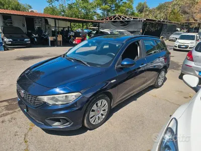 Usata Fiat Tipo Easy 120 CV (88 kW) 2017 Blu Station wagon