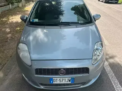 Usata Fiat Grande Punto 65 CV (47 kW) 2008 Grigio Utilitaria