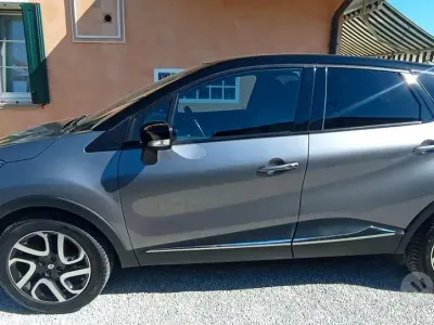 Usata Renault Captur 90 CV (66 kW) 2015 Grigio SUV
