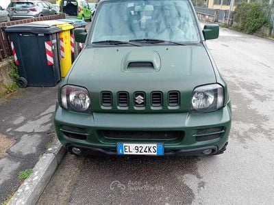 Usata Suzuki Jimny 86 CV (63 kW) 2008 Verde SUV