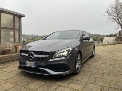 Usata Mercedes CLA220 AMG 177 CV (130 kW) 2018 Grigio Berlina