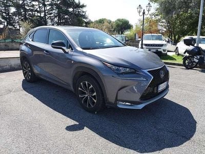 Usata Lexus NX300h Sport Line 155 CV (114 kW) 2016 Grigio SUV