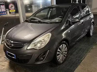 Używany Opel Corsa 69 KM (50 kW) 2013 Szary Hatchback