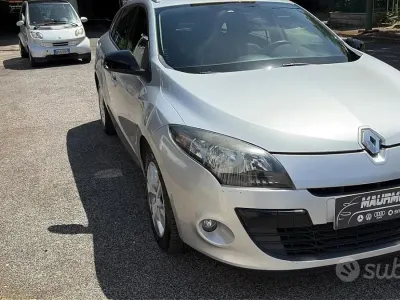 Usata Renault Mégane GrandTour 90 CV (66 kW) 2012 Grigio Station wagon