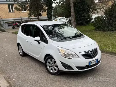 Usata Opel Meriva 120 CV (88 kW) 2013 Bianco Monovolume