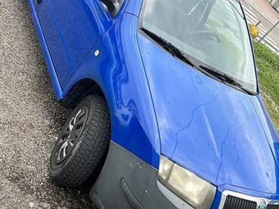 Blu Usata 2006 Skoda Fabia Utilitaria | 2000 €