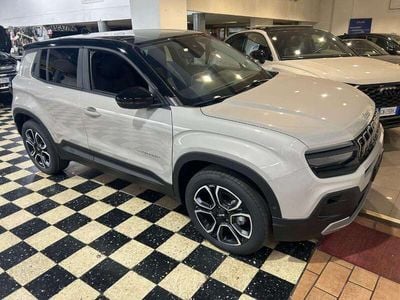 Nuova Jeep Avenger Summit 101 CV (74 kW) 2025 Stone grey tetto nero SUV