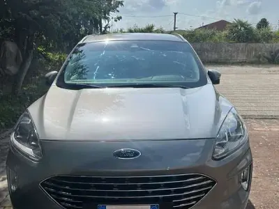 Usado Ford Kuga 120 CV (88 kW) 2020 SUV