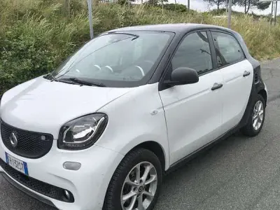 Usado Smart ForFour Prime 71 CV (52 kW) 2018 Blanco Utilitario
