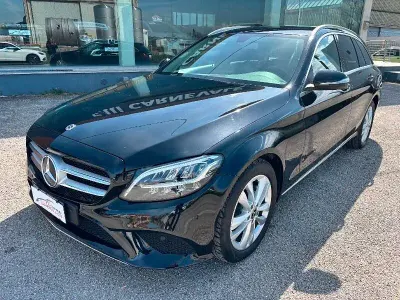 Usata Mercedes C220 194 CV (142 kW) 2018 Nero Station wagon