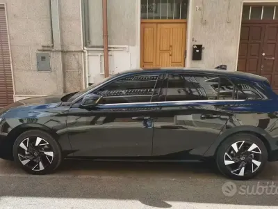 Usata Opel Astra 131 CV (96 kW) 2022 Nero Utilitaria