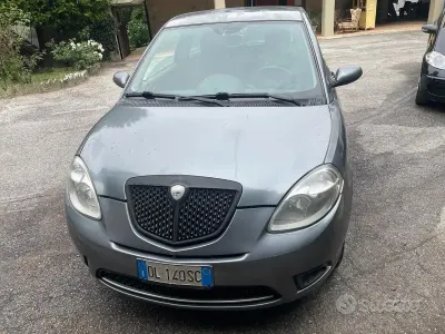 Usata Lancia Ypsilon 60 CV (44 kW) 2008 Grigio Utilitaria