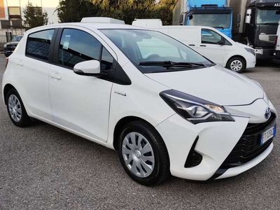 usata Toyota Yaris Hybrid 