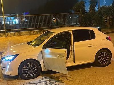 Usata Peugeot 208 2021 Bianco Utilitaria