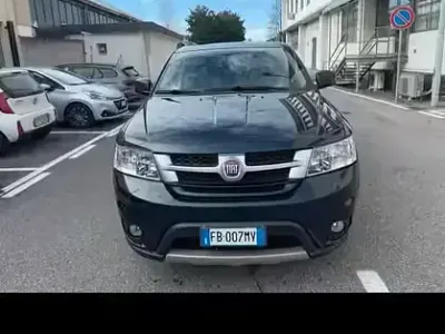 Usata Fiat Freemont 170 CV (125 kW) 2015 Blu SUV