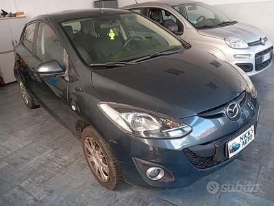 Usata Mazda 2 Trendy 75 CV (55 kW) 2013 Grigio Utilitaria