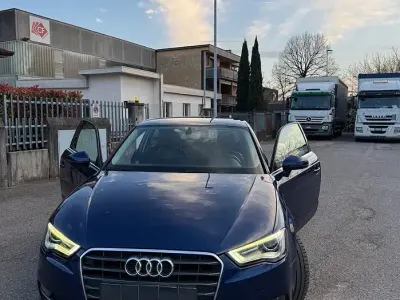 Usata Audi A3 105 CV (77 kW) 2014 Blu Coupé