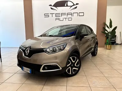 Usata Renault Captur 90 CV (66 kW) 2014 Marrone SUV