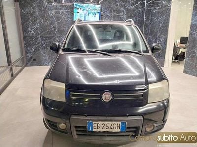 Nero Usata 2010 Fiat Panda 4x4 Climbing Utilitaria | 4750 € (Buon prezzo)