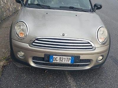 Käytetty Mini Cooper D 109 HP (80 kW) 2007 Harmaa Viistoperä