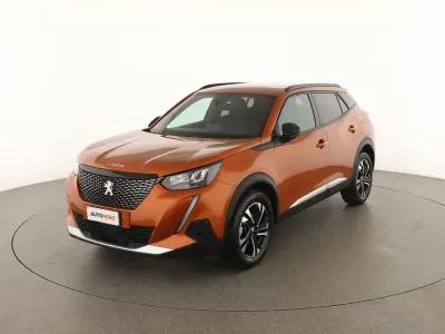 Usata Peugeot 2008 Allure 131 CV (96 kW) 2023 Arancio SUV