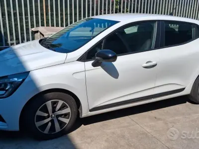 Usata Renault Clio V Techno 91 CV (66 kW) 2023 Bianco Berlina