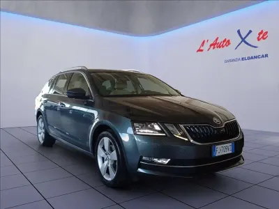 Usata Skoda Octavia G-TEC Executive 110 CV (80 kW) 2017 Grigio metallizzato Station wagon
