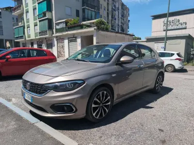 Usata Fiat Tipo Lounge 120 CV (88 kW) 2017 Marrone Berlina