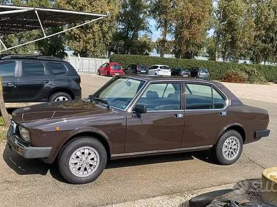 Usata Alfa Romeo 2000 130 CV (95 kW) 1980 Marrone Berlina