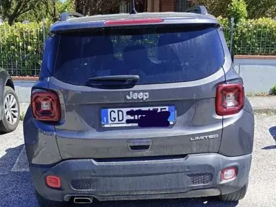 Begagnad Jeep Renegade Limited 120 HK (88 kW) 2020 SUV