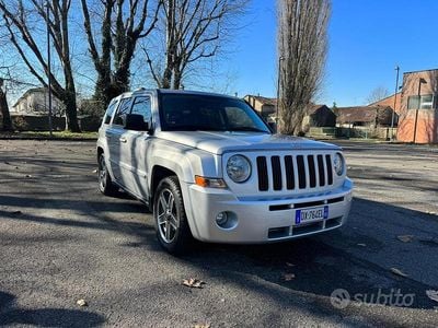 Usata Jeep Patriot 140 CV (102 kW) 2009 Grigio SUV