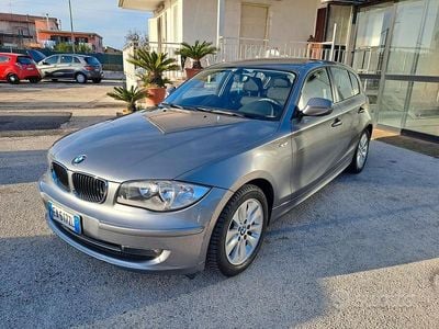 Usata BMW 118 143 CV (105 kW) 2010 Grigio Utilitaria
