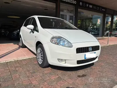 Usata Fiat Grande Punto 65 CV (47 kW) 2006 Bianco Utilitaria