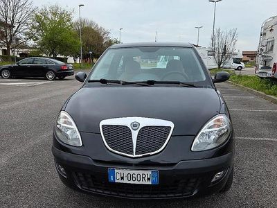 Usata Lancia Ypsilon 80 CV (58 kW) 2005 Nero Utilitaria