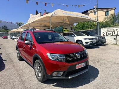 Usata Dacia Sandero Stepway 90 CV (66 kW) 2017 Rosso Berlina