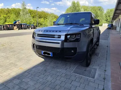 Usata Land Rover Defender SE 200 CV (147 kW) 2021 Grigio SUV