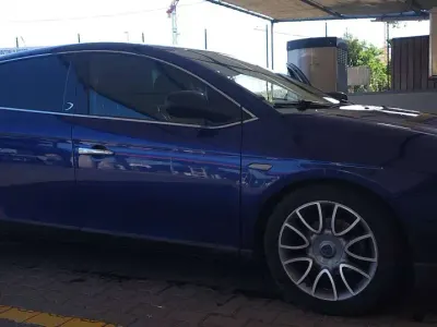 Usata Lancia Delta 150 CV (110 kW) 2009 Blu/azzurro Utilitaria