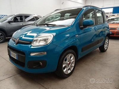 Usata Fiat Panda Lounge 85 CV (62 kW) 2014 Blu/azzurro Utilitaria