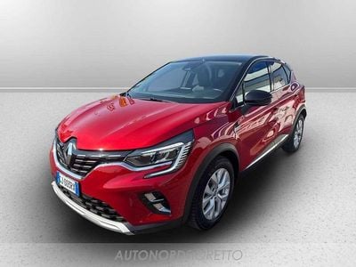 Usata Renault Captur Intens 159 CV (116 kW) 2022 Rosso SUV