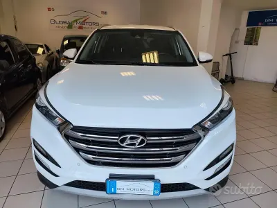 Usata Hyundai Tucson Xpossible 141 CV (103 kW) 2016 Bianco SUV